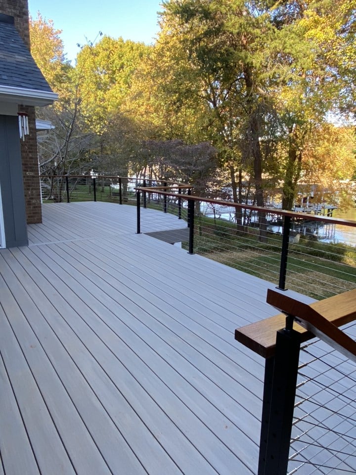 Curved Deck with Railing